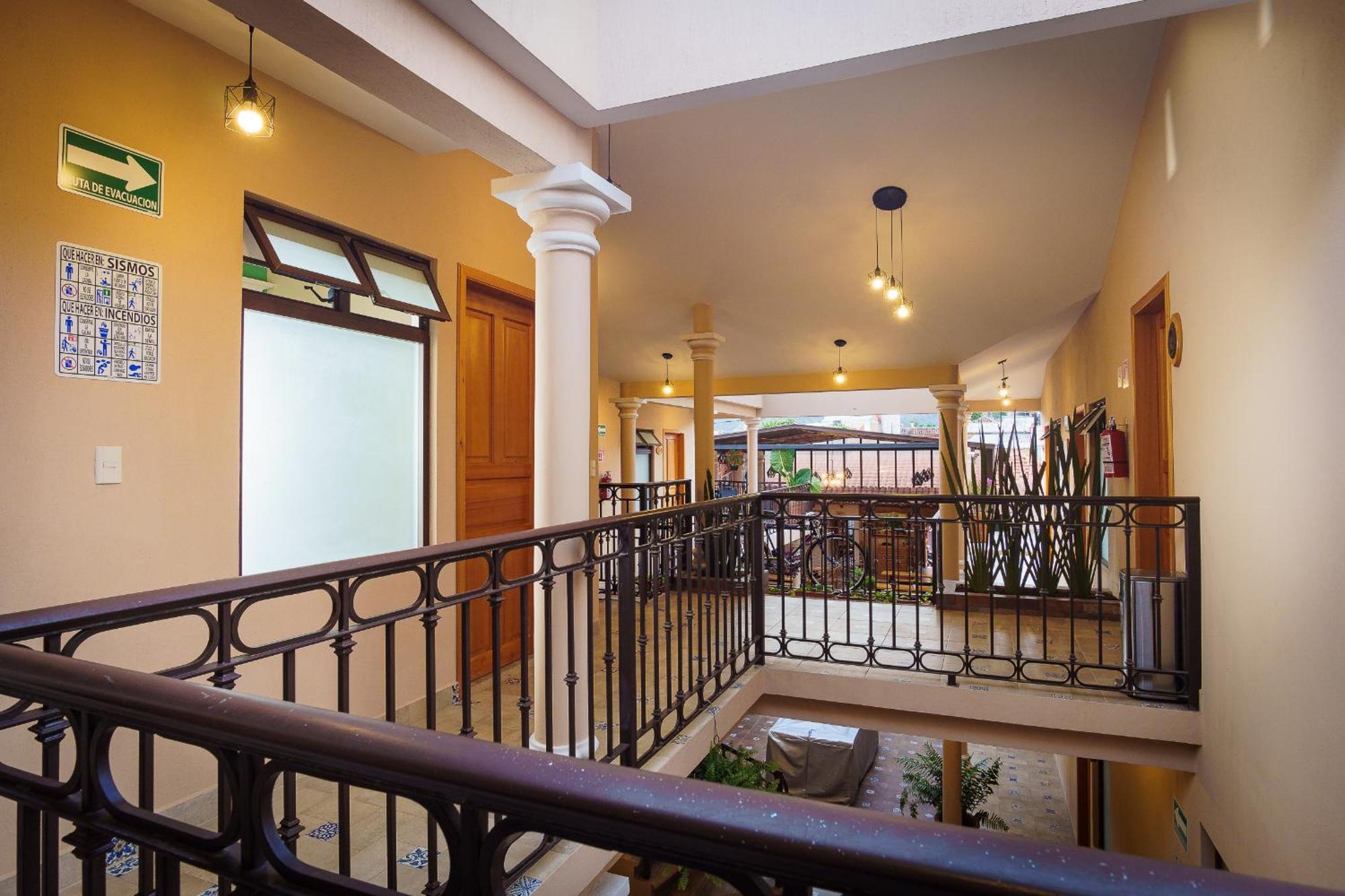 Tierra Alta Hostal San Cristobal de las Casas Exterior photo